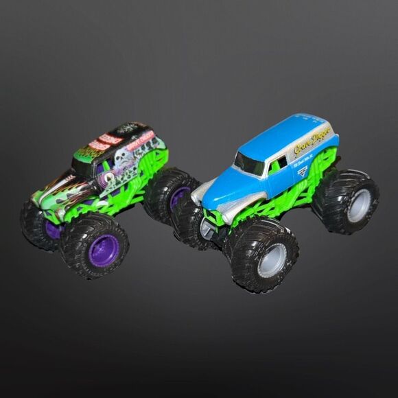 2 Hot Wheels Monster Jam Grave Digger & Legend Grave Digger 1:64 Scale A25 - Picture 4 of 9